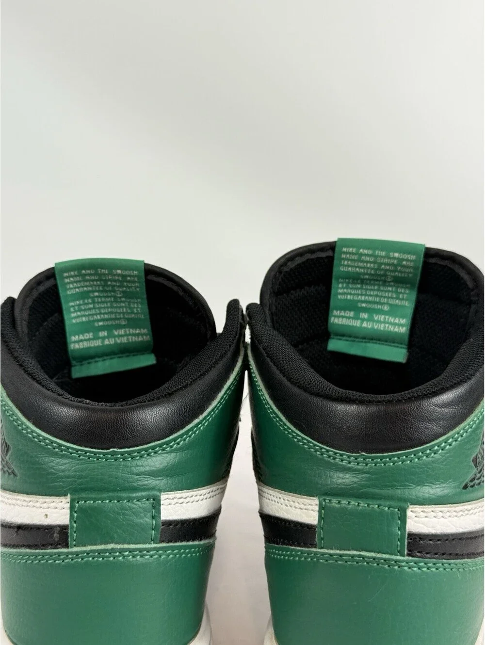 AUTHENTIC NIKE Size 5.5Y Air Jordan 1 Retro High Pine Green 2018 Hi-Top Sneakers